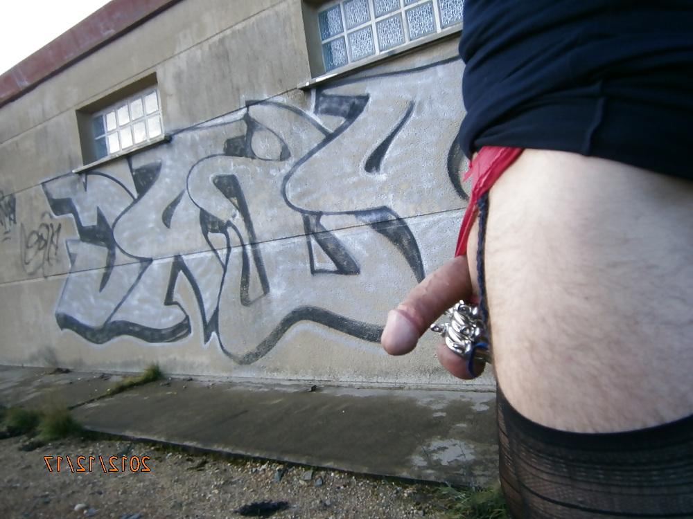 9P Public exhib sexe cock dick queue outdoor handjob