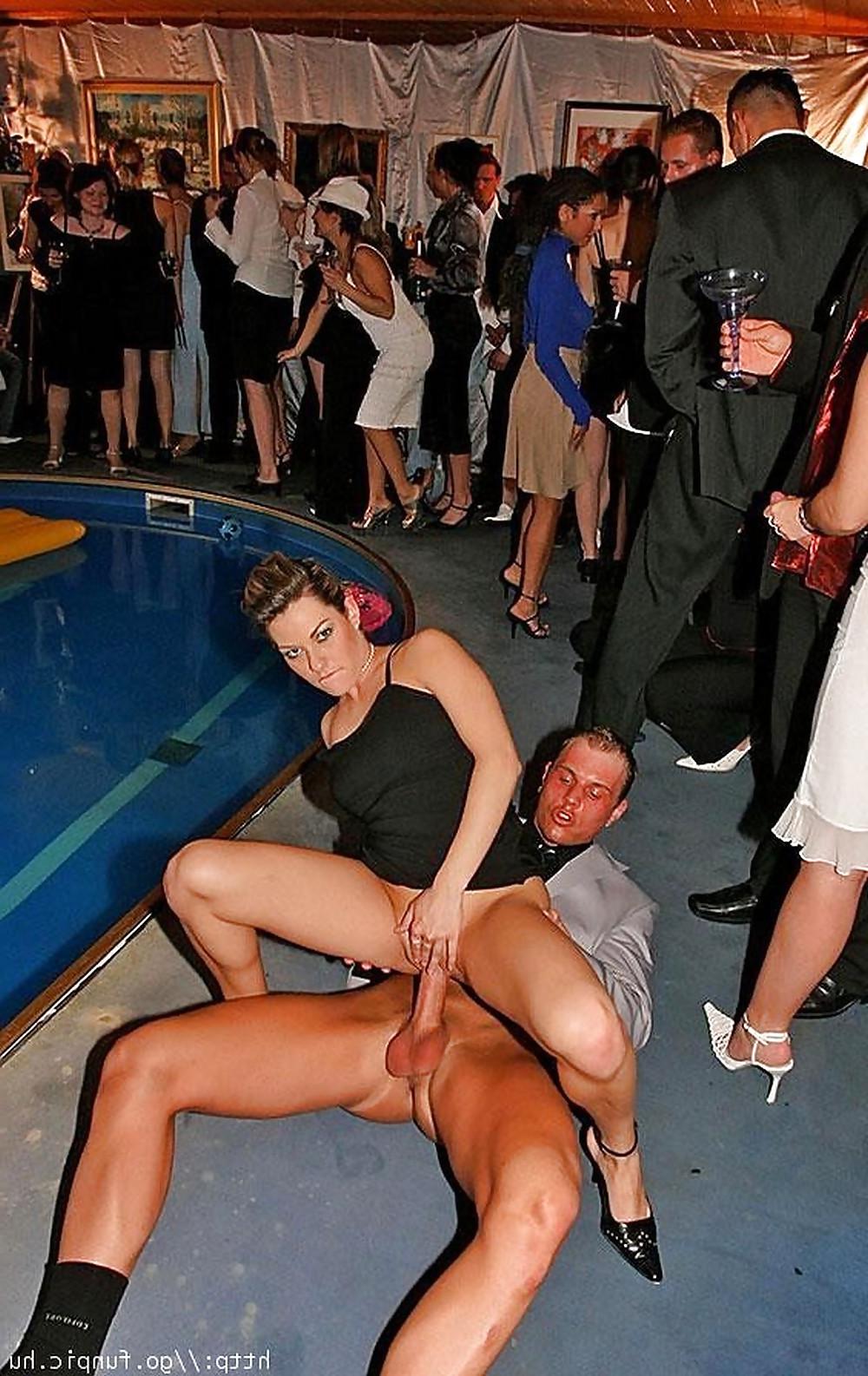 25P PUBLIC SEX MIX