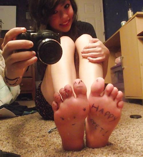 24P feet and footjobs