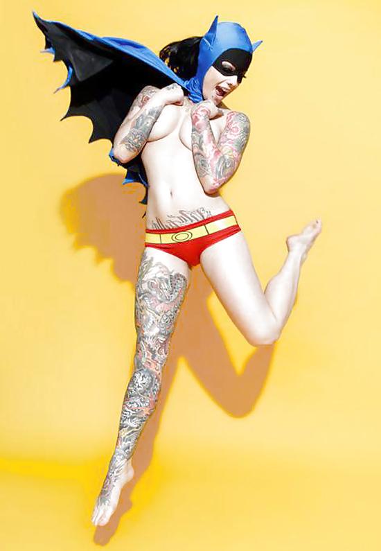 16P Latex & Cosplay