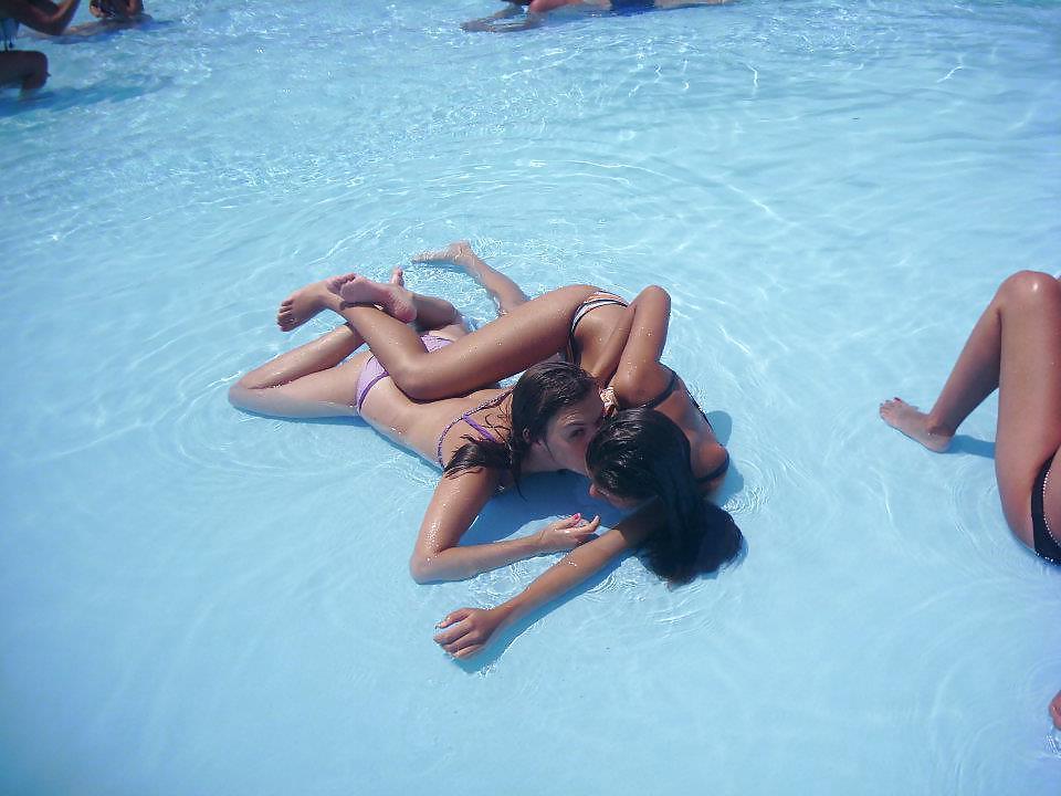 11P Young Serbian Girls 2 