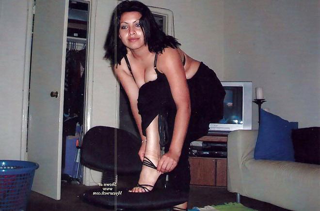 9P Thick latina milf