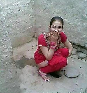 24P Pakistani sexy ladies