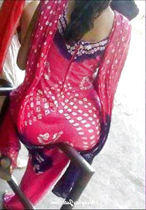 24P Pakistani sexy ladies