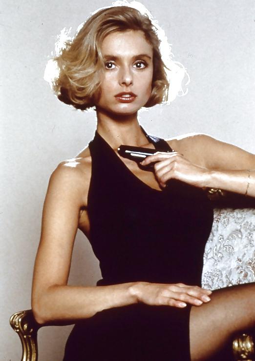 7P James Bond french girls