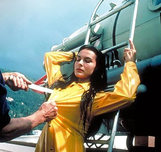 7P James Bond french girls