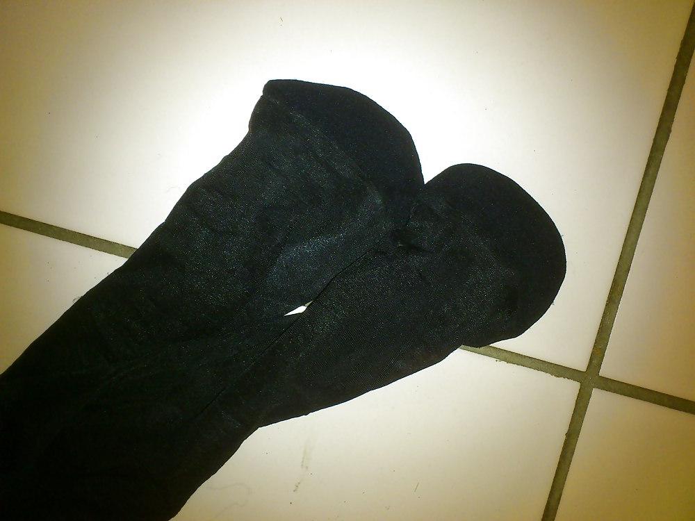 5P Girlfriend dirty and smelly black nylon socks cum