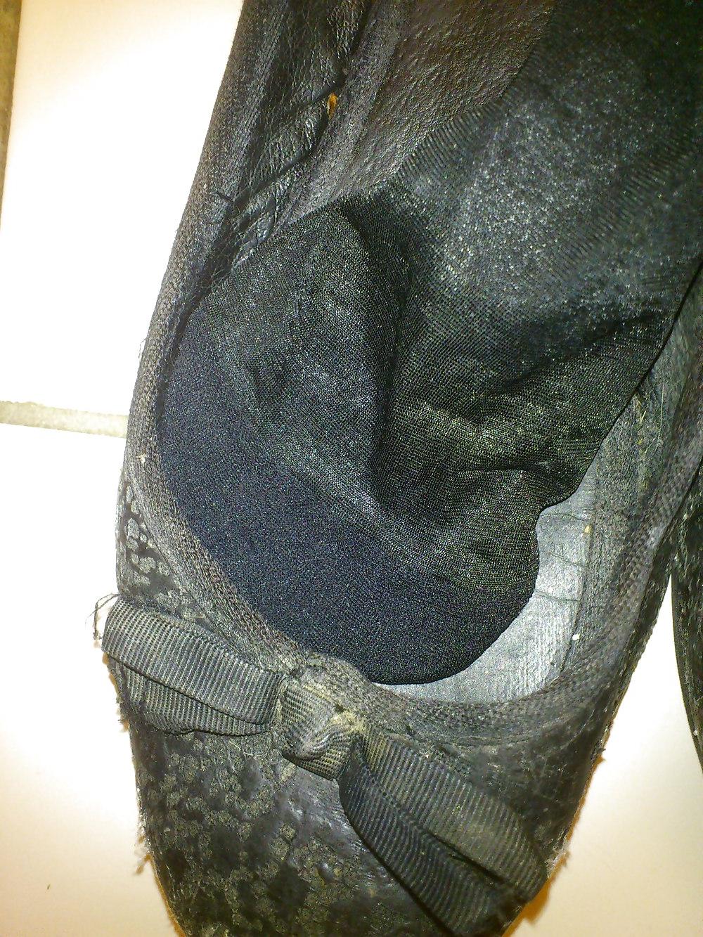 5P Girlfriend dirty and smelly black nylon socks cum
