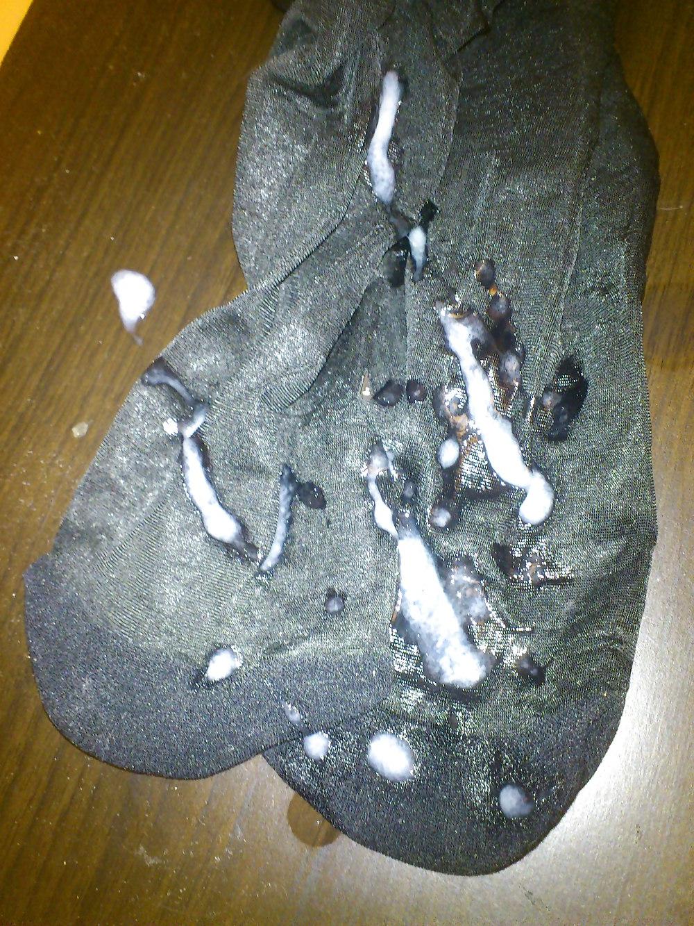 5P Girlfriend dirty and smelly black nylon socks cum