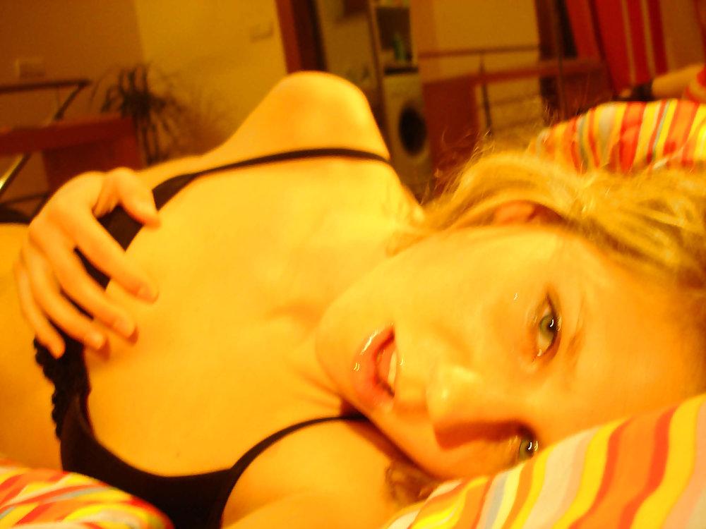25P Perfect Little Cockteaser Dildo Fun