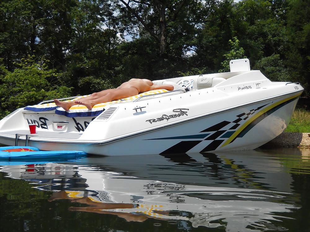 25P My girlfriend Misty nude on the boat