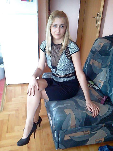 25P Serbian slut