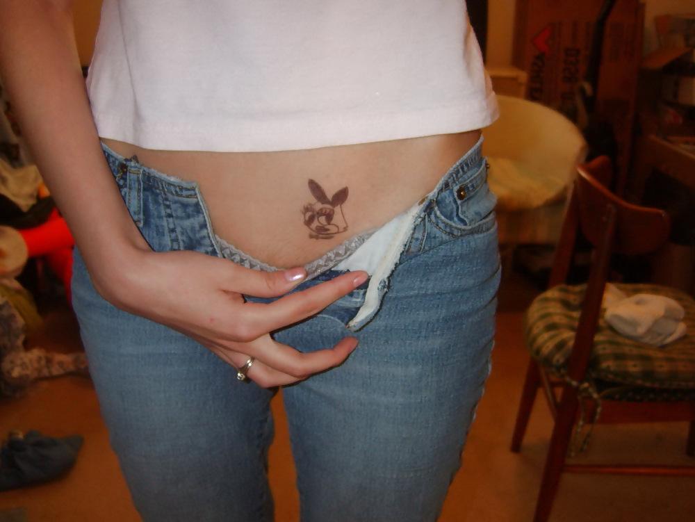 25P Nice Brunet cets all dirty for the camera..:D