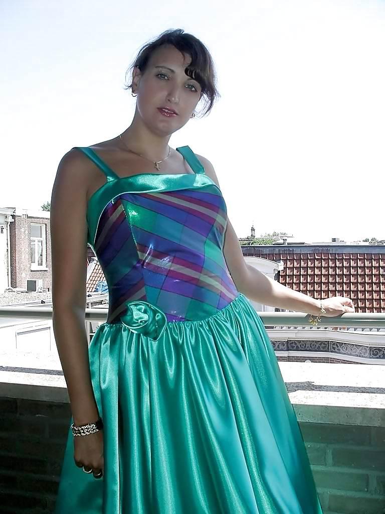 15P Satin-Partykleid