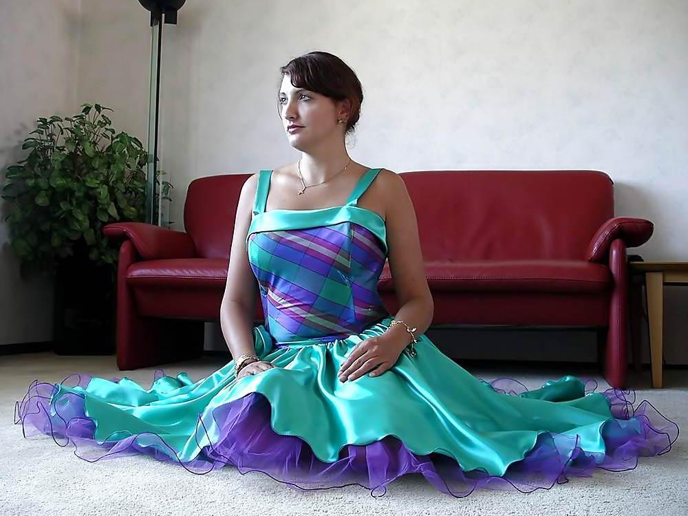 15P Satin-Partykleid