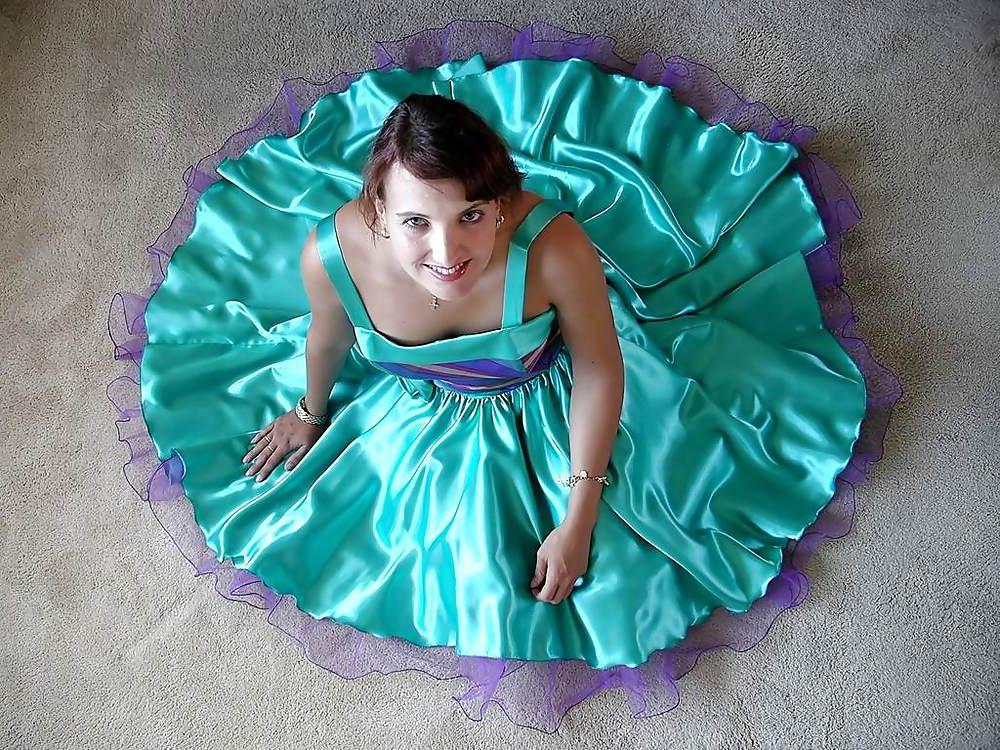 15P Satin-Partykleid