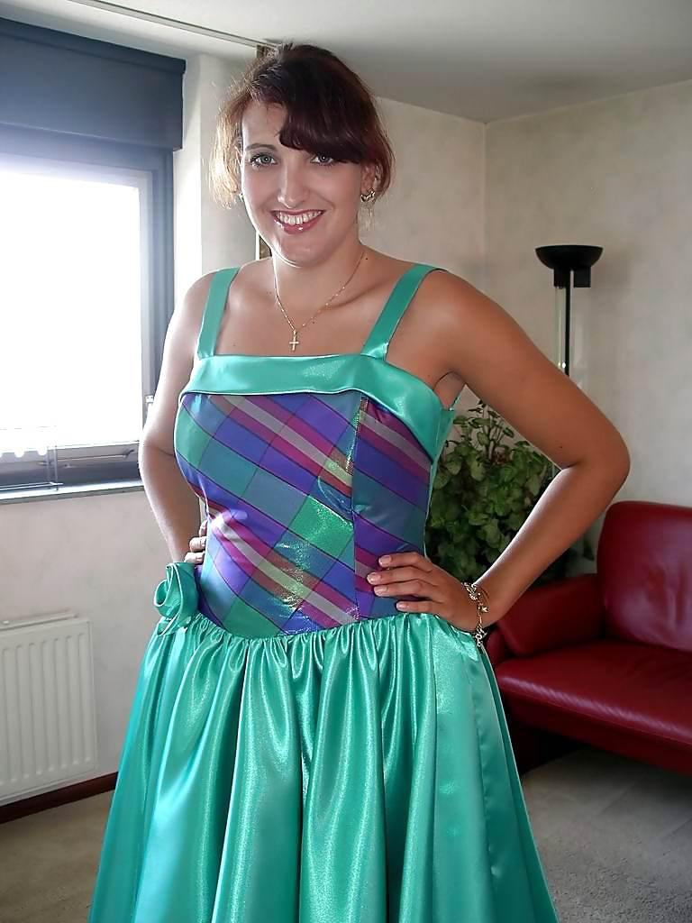 15P Satin-Partykleid