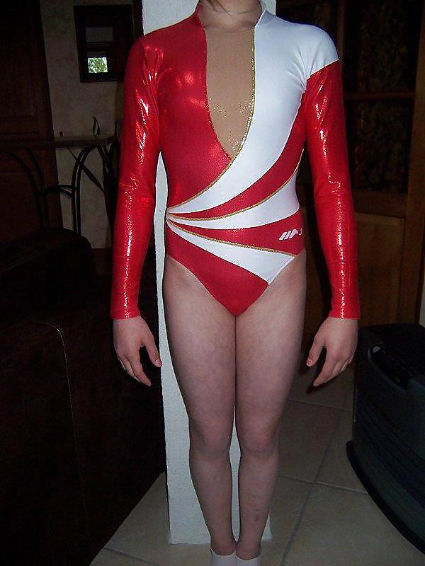 25P Love leotards