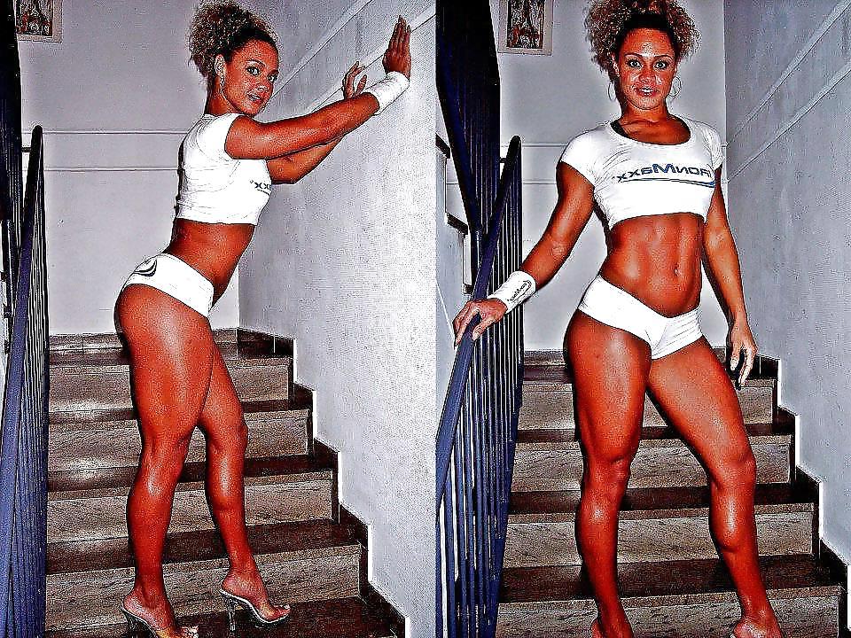 25P BRICKHOUSE STALLIONS (SWIMSUIT STUNNERS-I I)