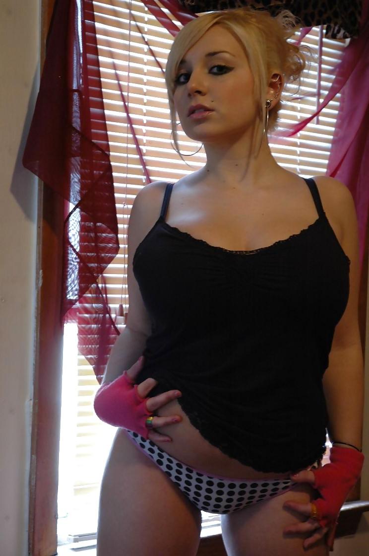 25P Busty Blonde Teen P1
