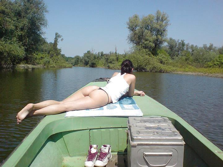 20P Sexy Serbian Girls