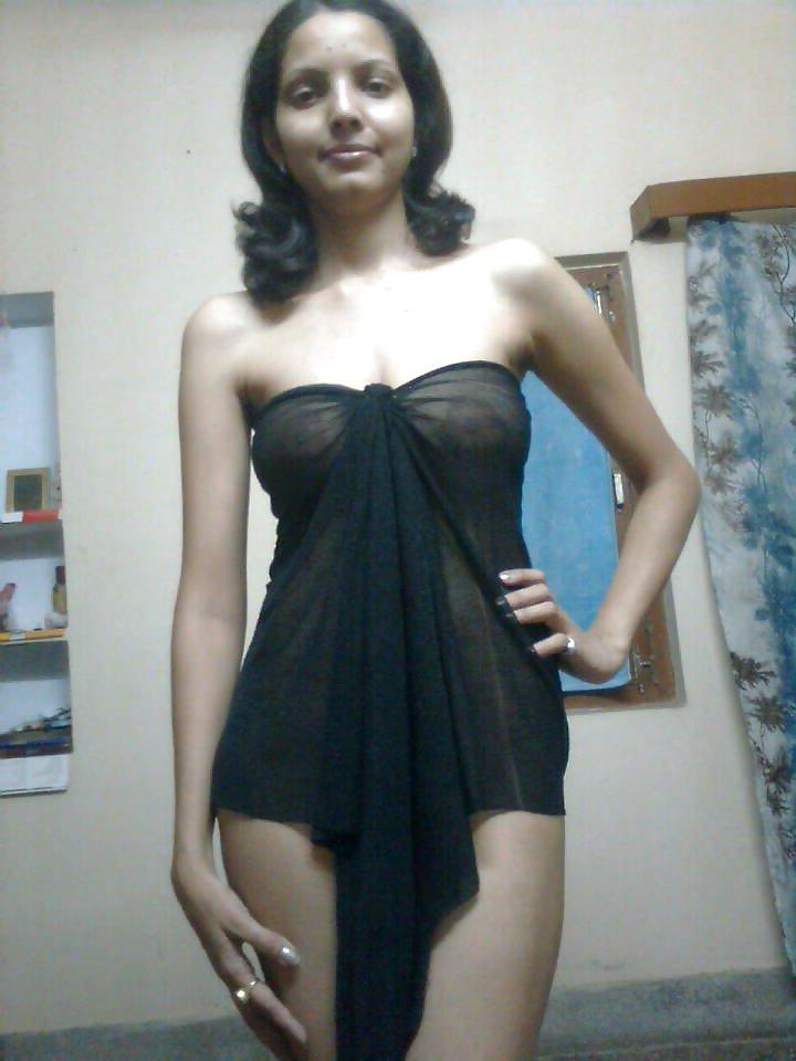 25P Pakistani call girl Asma