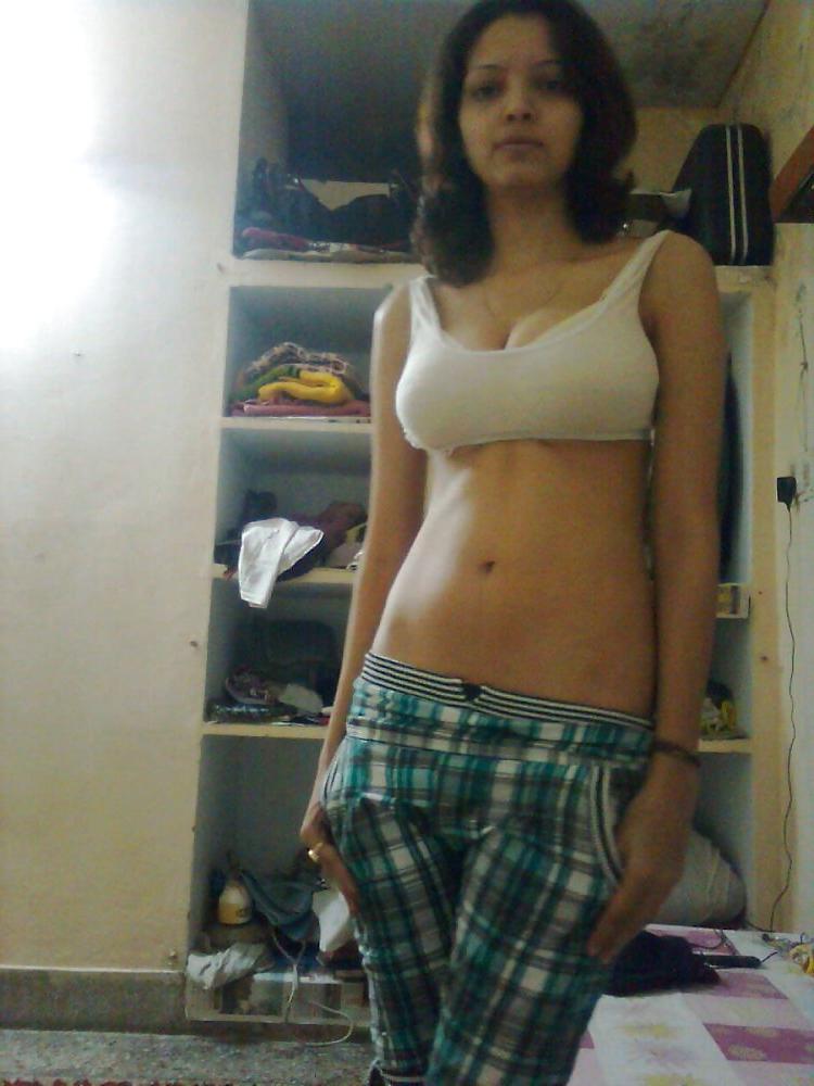 25P Pakistani call girl Asma