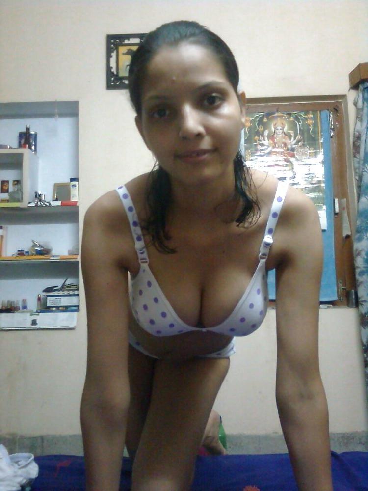 25P Pakistani call girl Asma