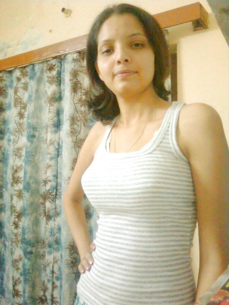 25P Pakistani call girl Asma
