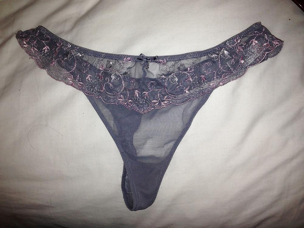 10P Janyes dirty knickers dyin to sniff um