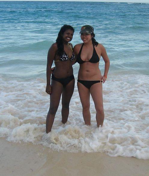 25P Desi girls in swimsuits no3