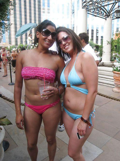 25P Desi girls in swimsuits no3