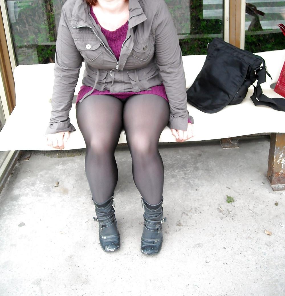 25P Pantyhose slave whore 