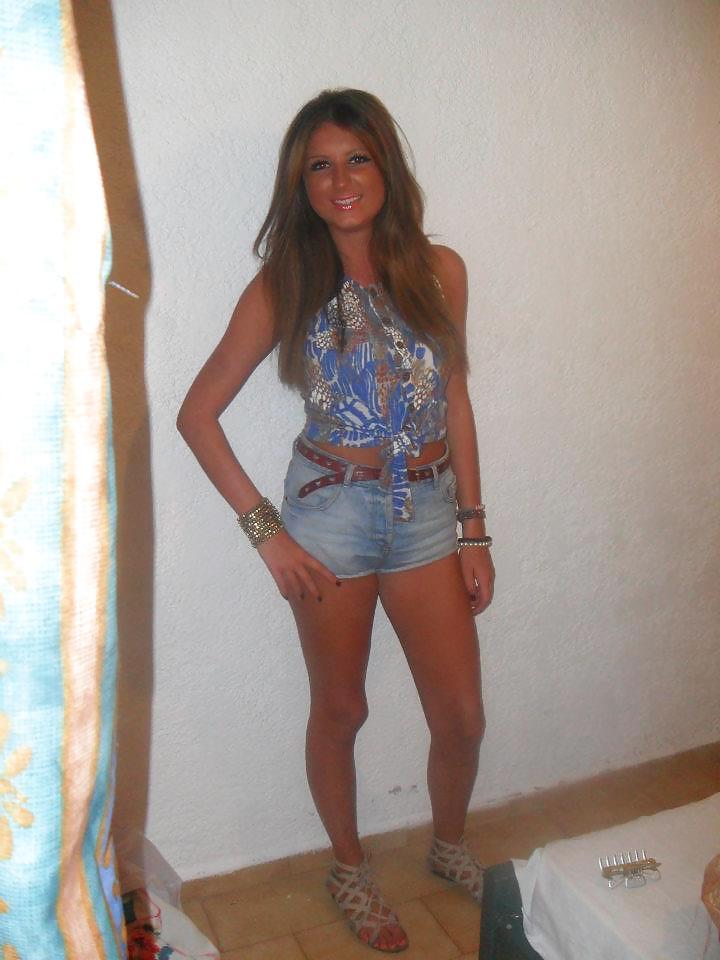 25P Sluts in little hotpants! 3