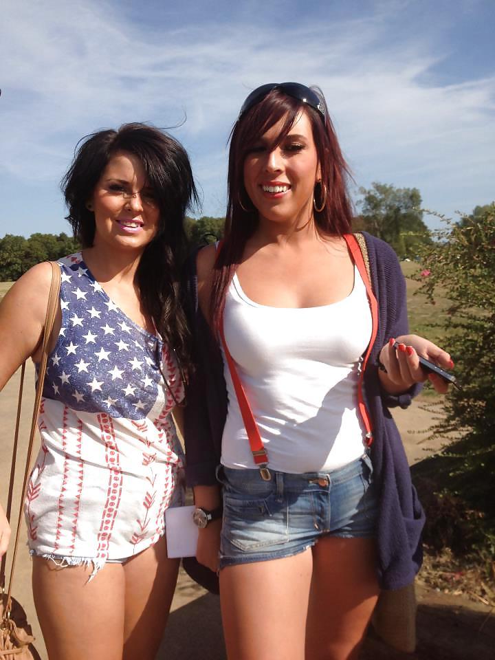 25P Sluts in little hotpants! 3