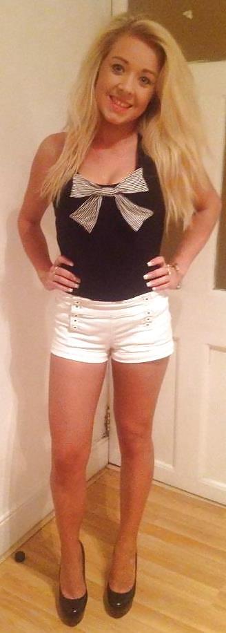 25P Sluts in little hotpants! 3