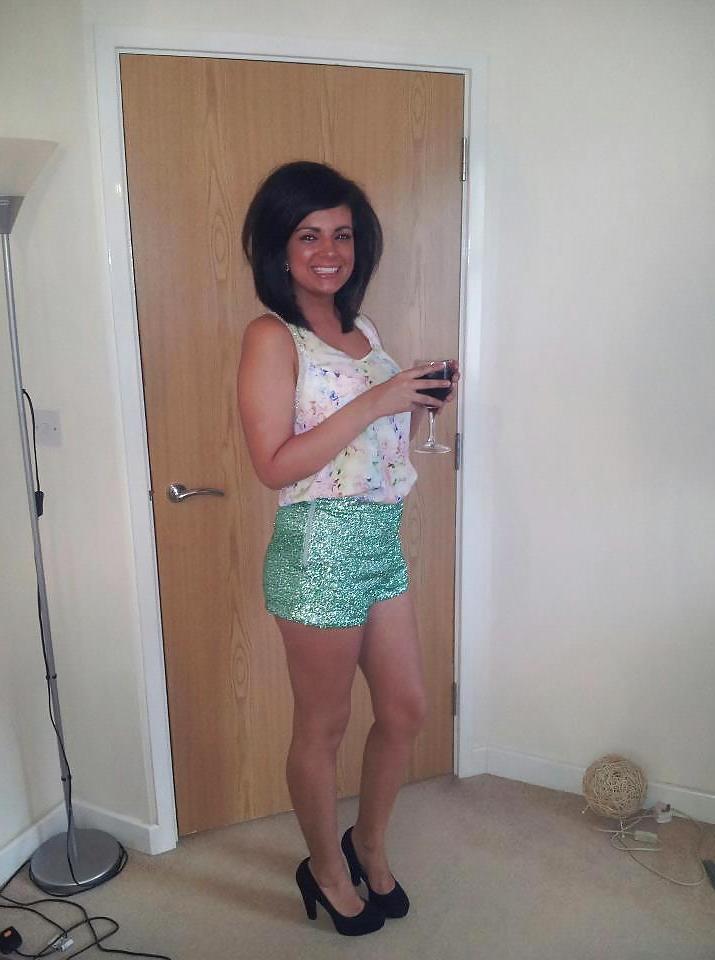 25P Sluts in little hotpants! 3