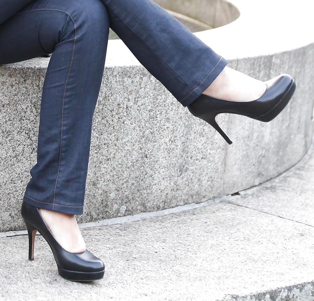 25P Shoes, legs, high heels........my dirty hobby
