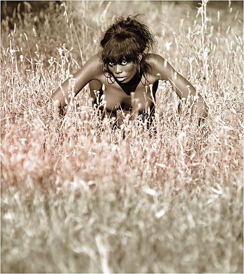 13P Vanessa - French ebony beauty