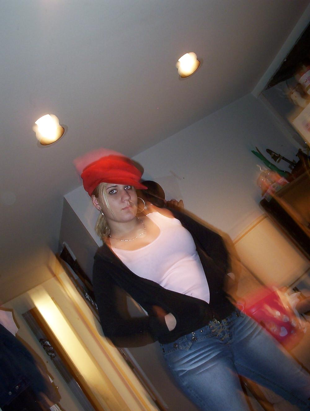 25P Busty Teen blow and show 