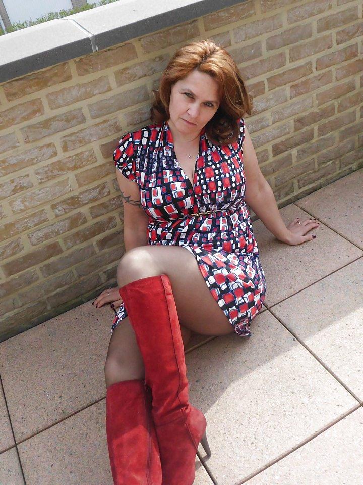 25P Horny dutch mom Bianca from Facebook. dirty comments please
