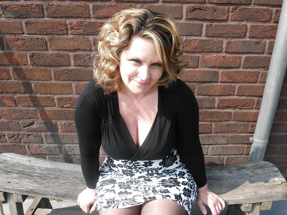 25P Horny dutch mom Bianca from Facebook. dirty comments please