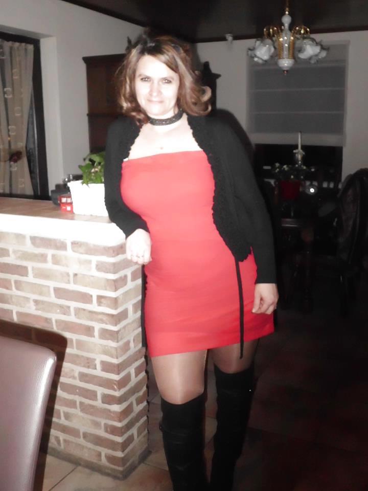 25P Horny dutch mom Bianca from Facebook. dirty comments please