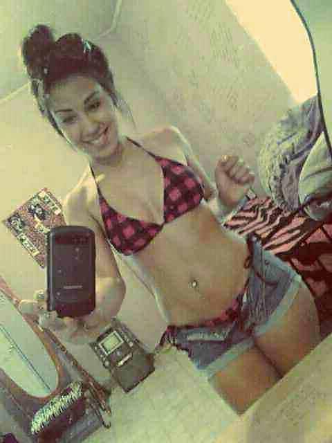 15P Alexandra good looking girl (comment dirty)