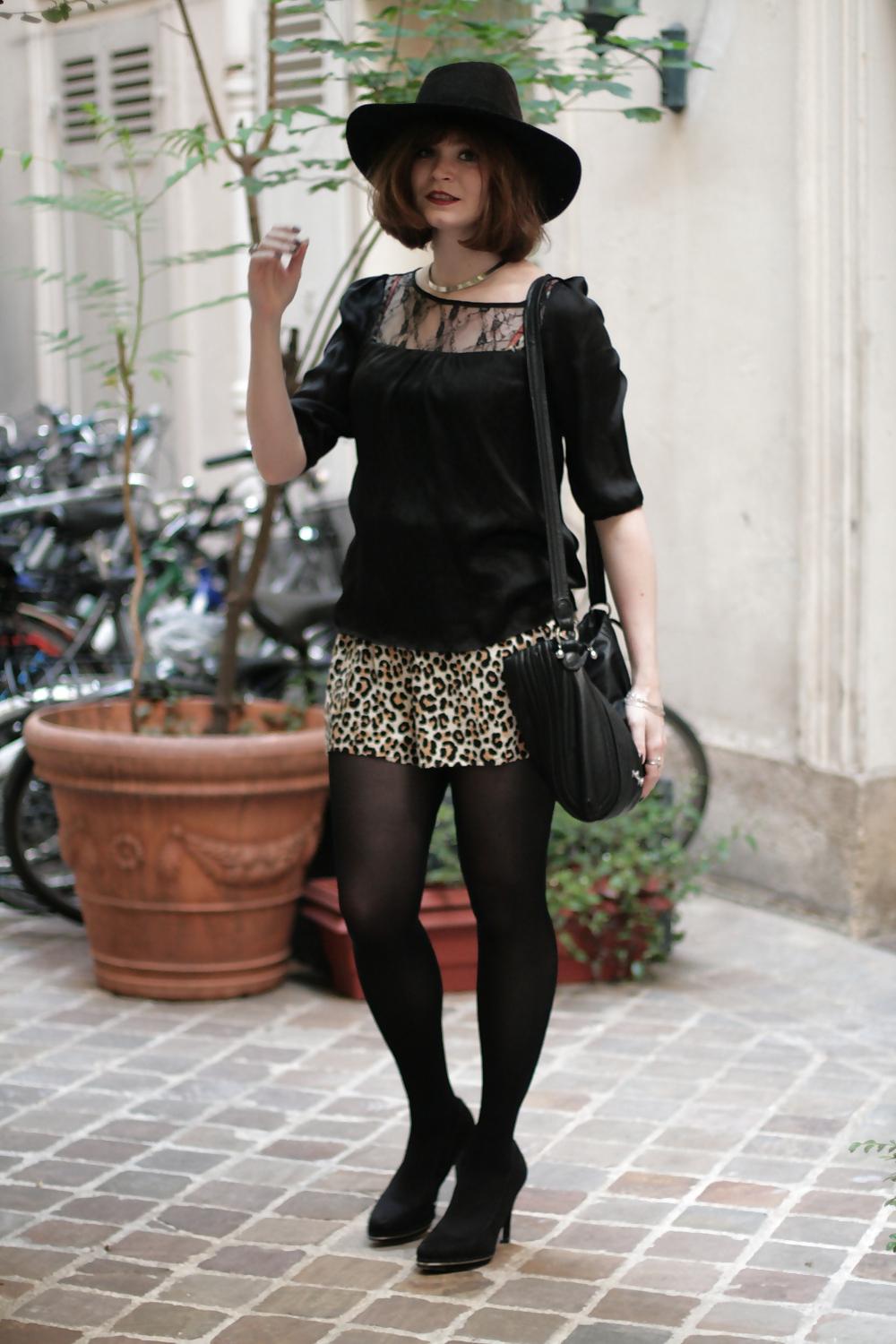 20P French bloggers Mode with sexy legs 3