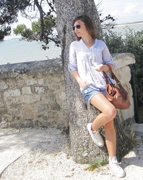 20P French bloggers Mode with sexy legs 3