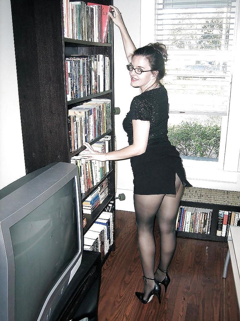 25P Sexy In Pantyhose