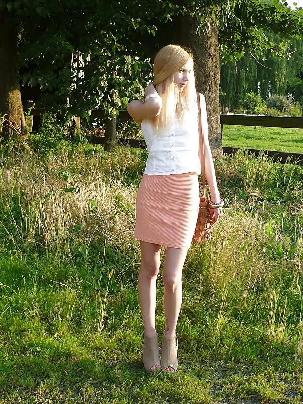 21P French bloggers Mode with sexy legs 5