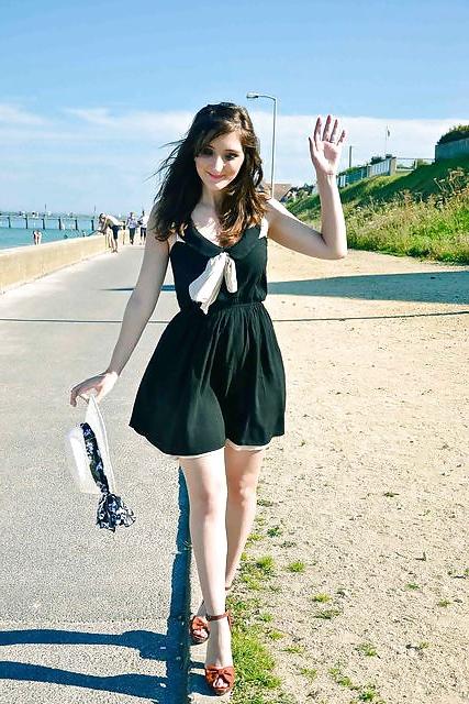 21P French bloggers Mode with sexy legs 5