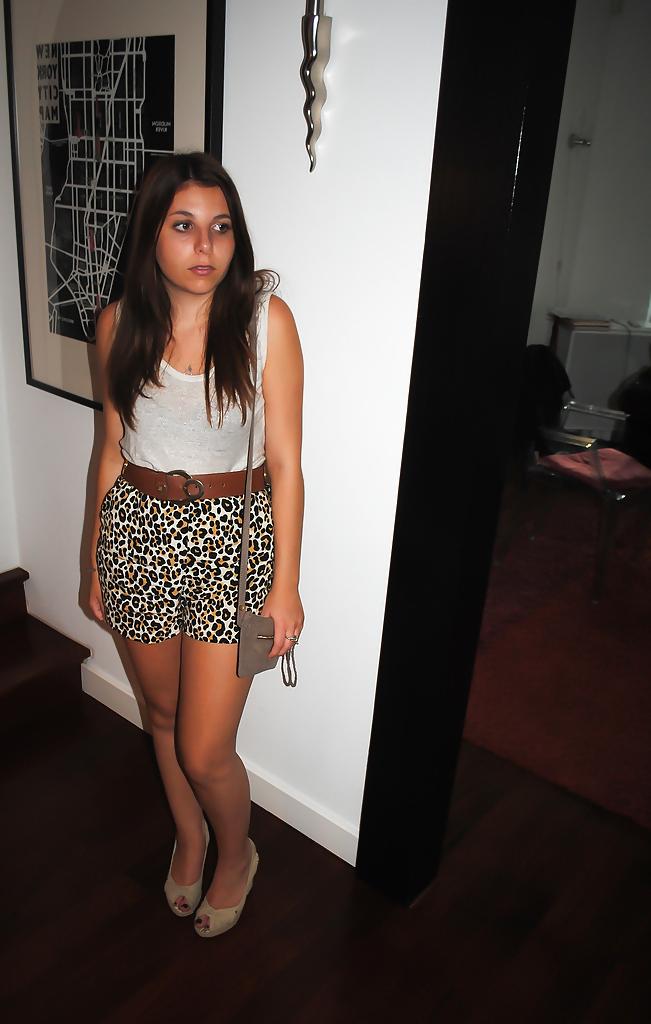 20P French bloggers Mode with sexy legs 6